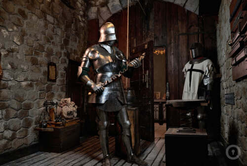 Квест Заговор в средневековом замке