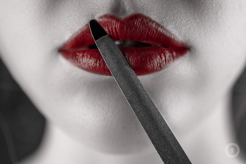 Перформанс Что скрывает ложь? на spb.kvestinfo.ru Перформанс Что скрывает ложь?